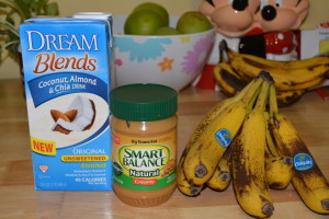 Peanut butter banana smoothie ingredients.