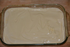 Second layer of remaining vanilla pudding/light whipped topping filling.